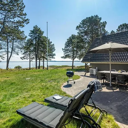 3 Bedroom Awesome In Nyaraló *